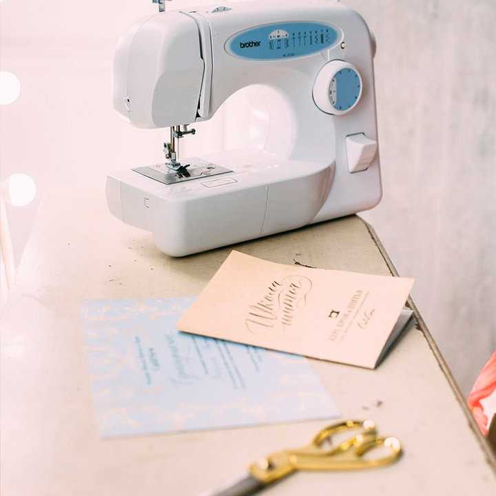 Как выбрать профессиональную швейную машину для дома