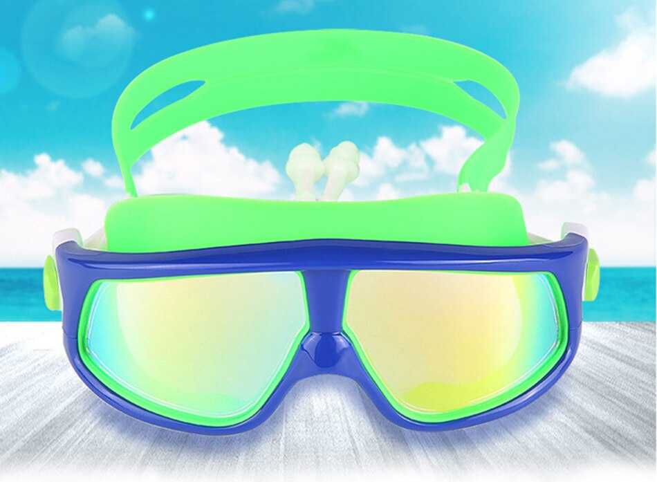 В августе компания Form  представила на суд общественности интересные очки для плавания под названием Swim Goggles Модель быстро обрела свою целевую аудиторию 