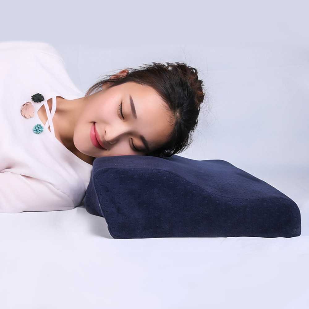 Какую выбрать подушку для сна взрослым. Подушка сон. Ортопедическая подушка. Ортопедическая подушка для сна. Ортопедическая подушка для сна на боку.