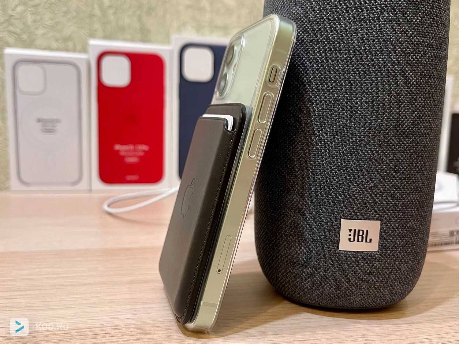 Magsafe wallet. MAGSAFE бумажник. Leather Wallet MAGSAFE магнитный кейс. MAGSAFE Wallet с зеленым чехлом. Чехол Apple iphone 12 Pro Max Leather MAGSAFE.