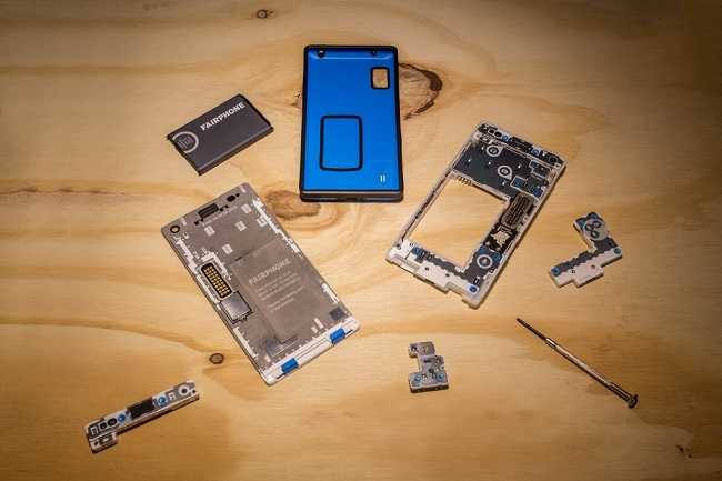Было время когда Fairphone 2 считался самым ремонтопригодным телефоном на планете Во всяком случае по мнению iFixit Эксперты отдали ему 10 баллов из 10 возможных по