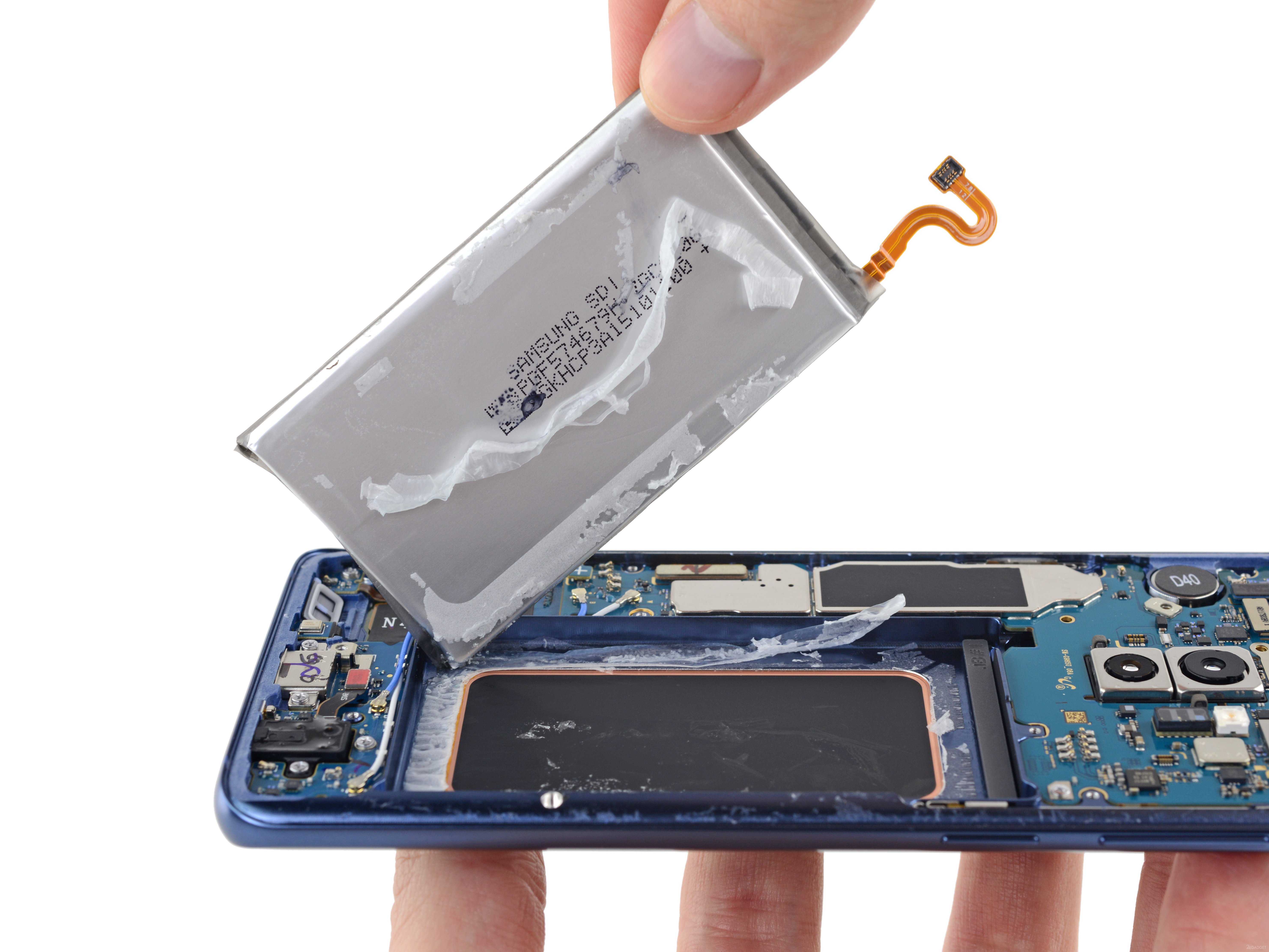 Возглавивший рейтинг смартфонов лета текущего года Samsung Galaxy Note 10 прошел новый тест на ремонтопригодность Специалисты iFixit удивили общественность…