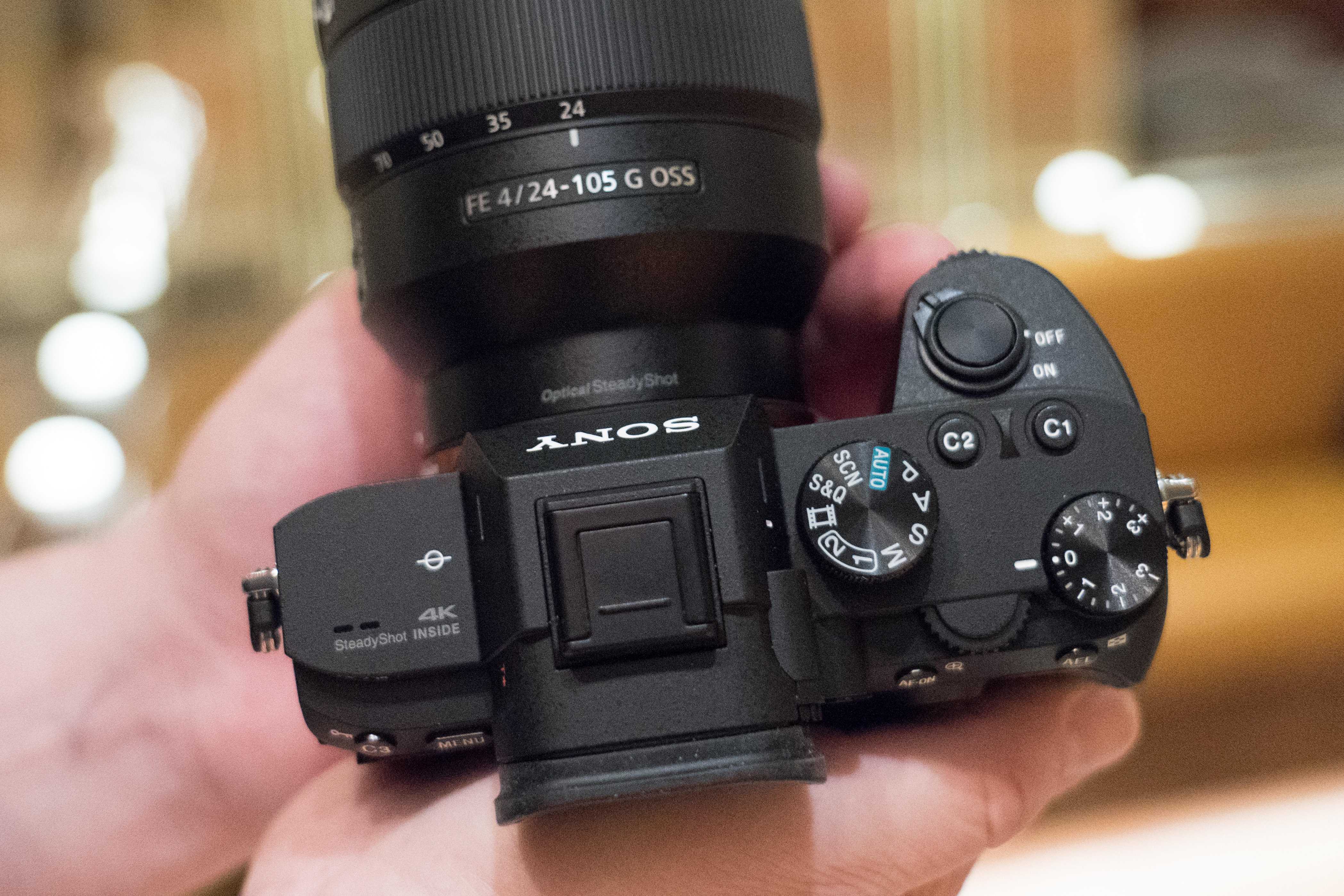 Компания Sony наконец-то анонсировала долгожданную прошивку для камеры A7 III и A7R III В результате удалось усовершенствовать качество автофокусировки а также