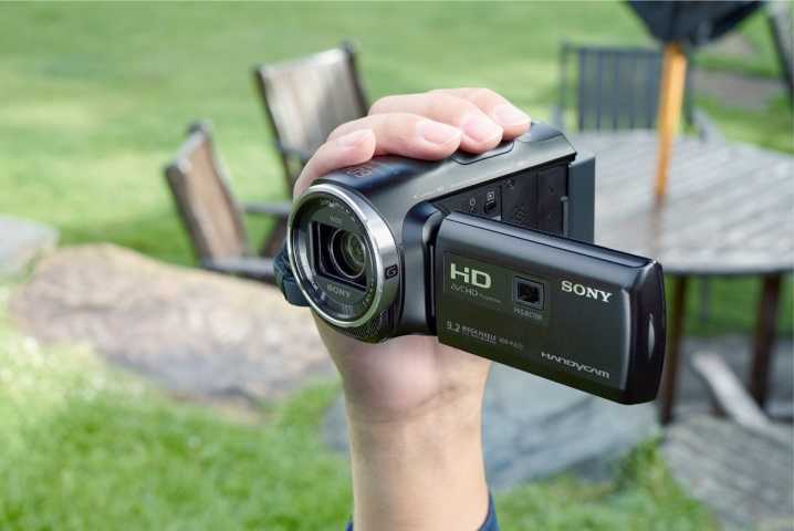 Топ лучших недорогих видеокамер для любителей и советы по выбору