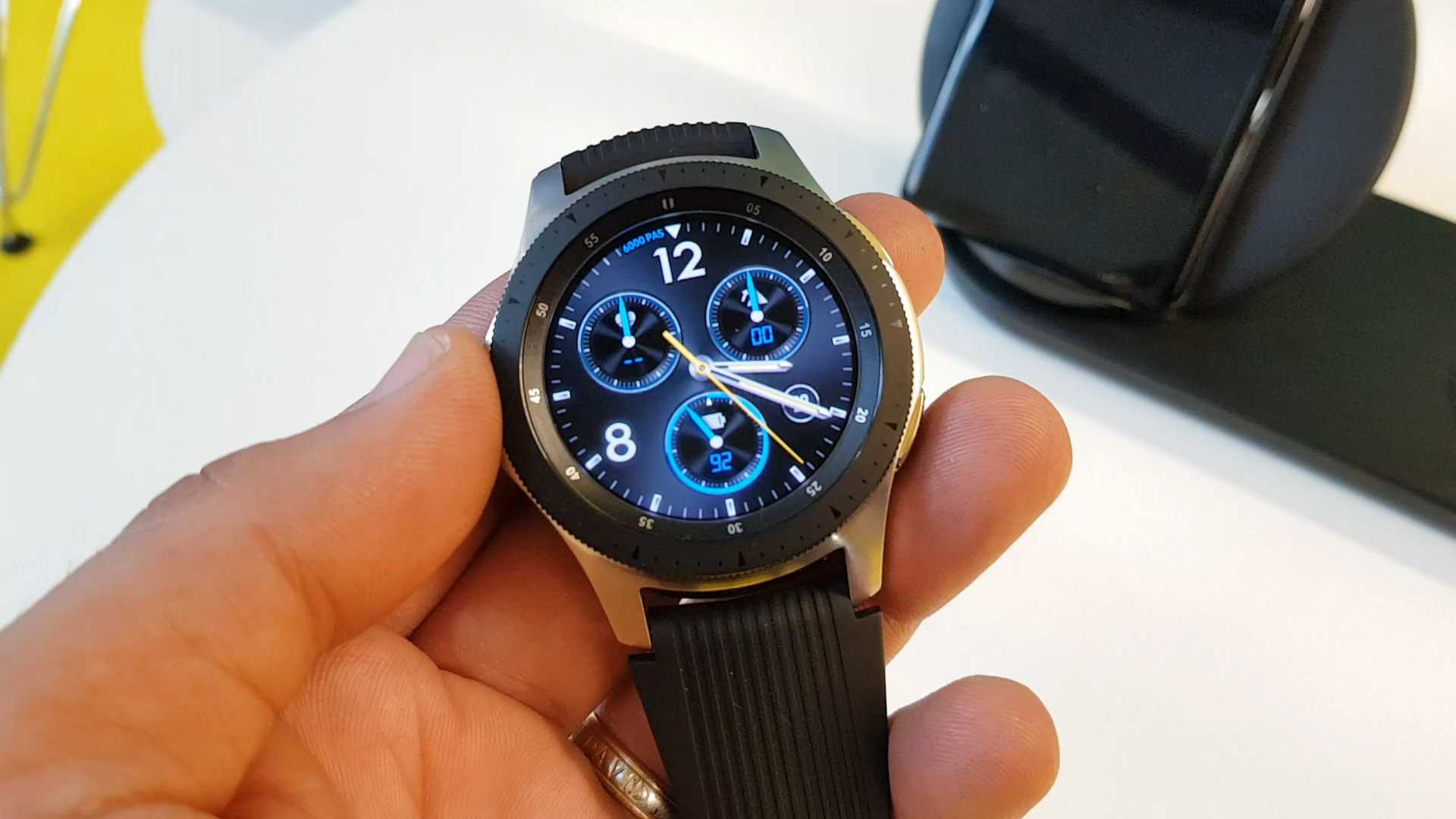 Samsung galaxy watch в россии