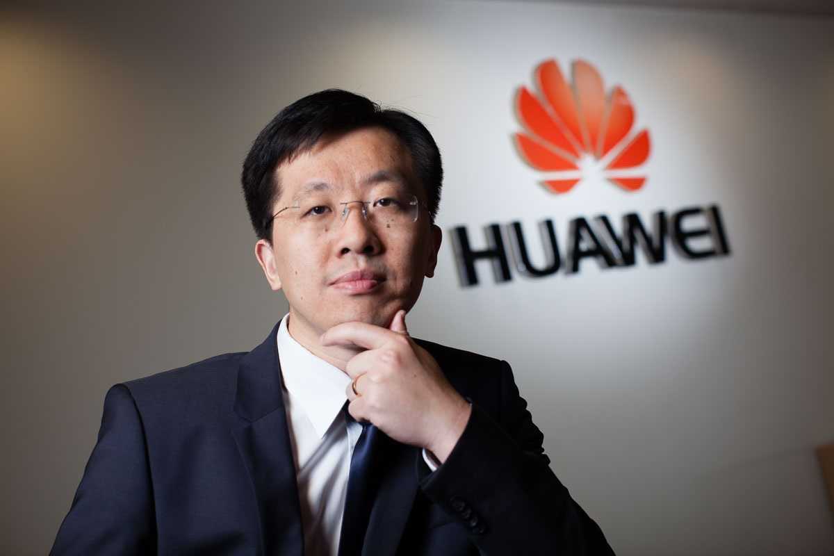 В мае этого года компания Huawei вновь порадовала своих поклонников новеньким смартфоном Для тех кто следит за деятельностью бренда не секрет что этим девайсом стал