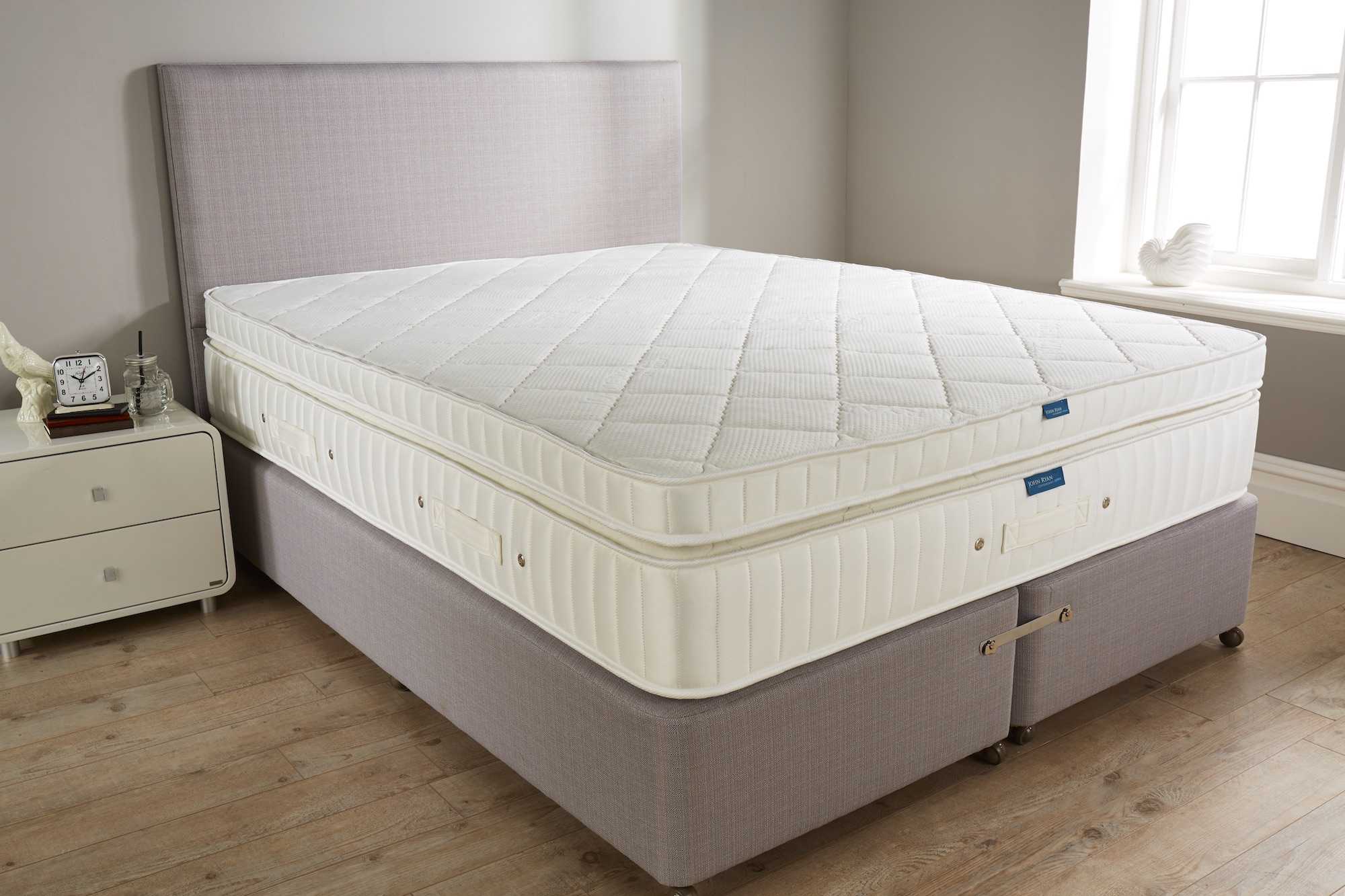 Как выбрать матрас для двуспальной кровати, чтобы сон был крепким и здоровым