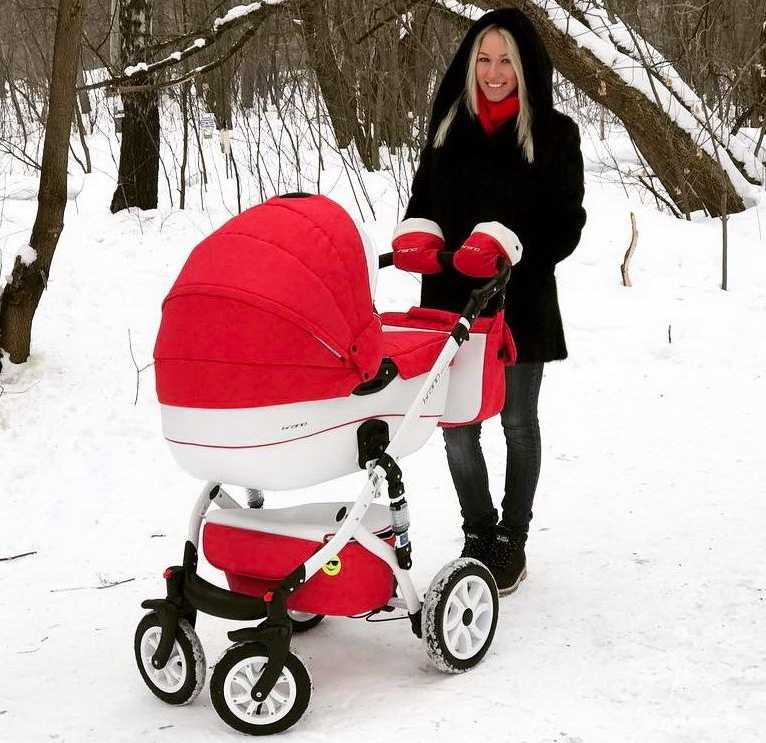 Как выбрать коляску новорожденному на зиму